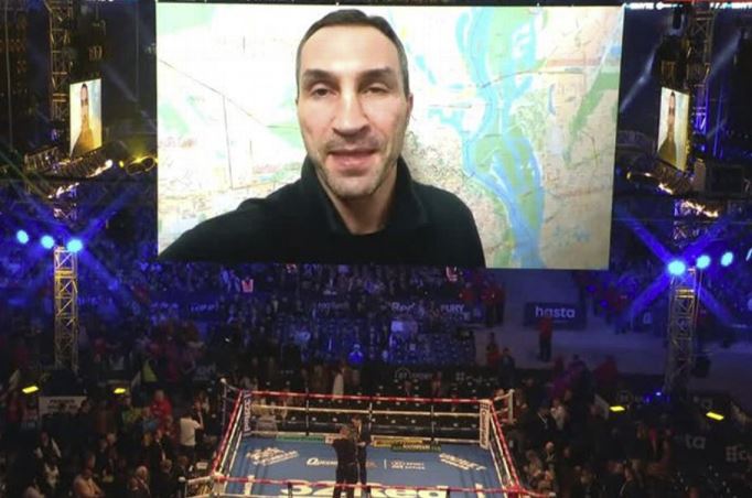 Klitschko shfaqet nga Kievi në ekranin e madh të Wembleyt para meçit Fury – Whyte, këto janë fjalët e tij emocionuse