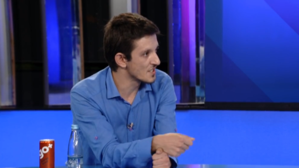 Vullnet Krasniqi braktis portalin e Berat Buzhalës, Nacionale