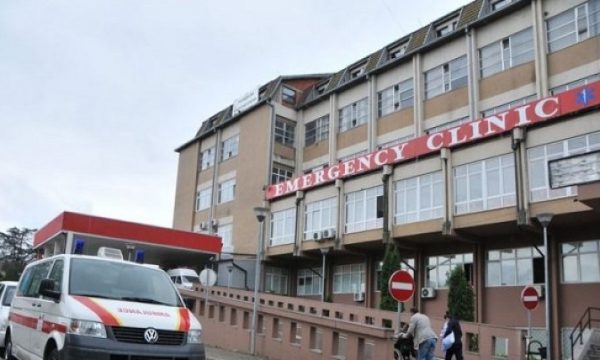 Burri nga Skënderaj vdes në QKUK pasi u godit nga rrufeja
