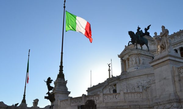 Italia fillon shkëputjen nga gazi rus, arrin marrëveshje me këtë shtet