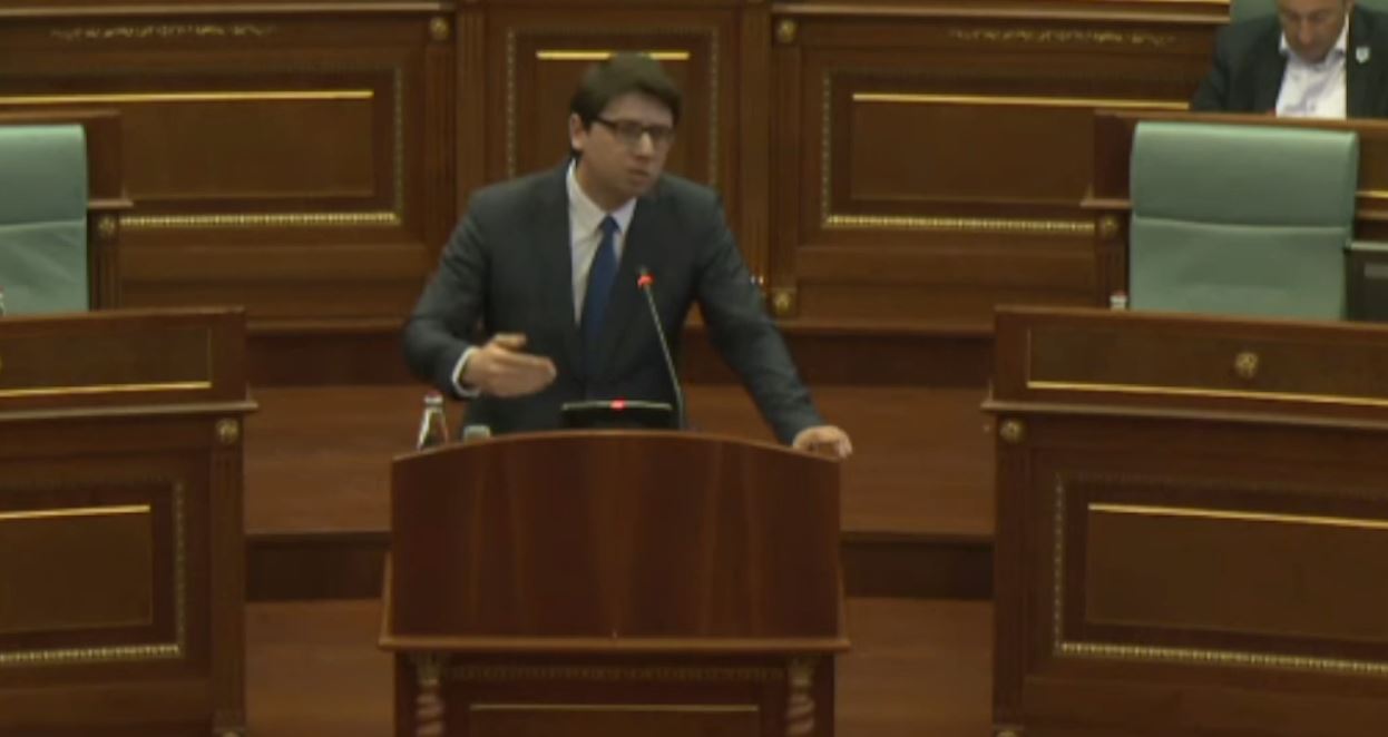 Ministër Murati arsyeton punësimet e militantëve të VV’së në KEK, sikurse Kurti, akuzon qeverisjet e kaluara