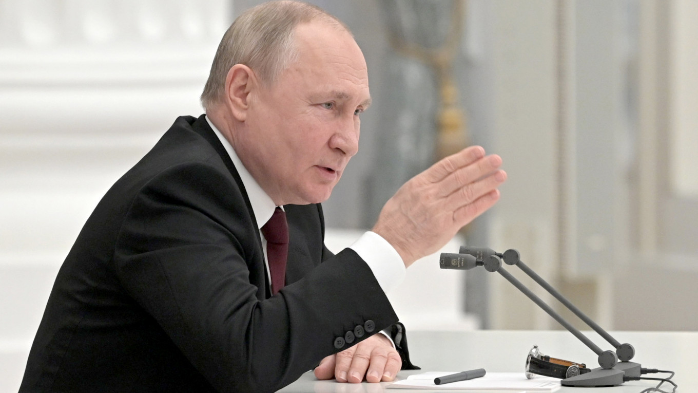 Inflacioni godet rëndë ekonominë, Putin rrit me 10 për qind pensionin dhe pagën minimale