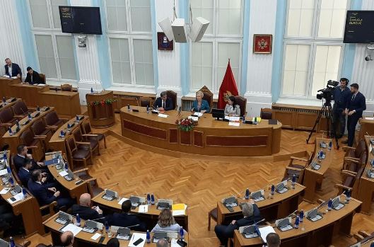Danijela Gjuroviq zgjedhet kryetare e Kuvendit të Malit të Zi