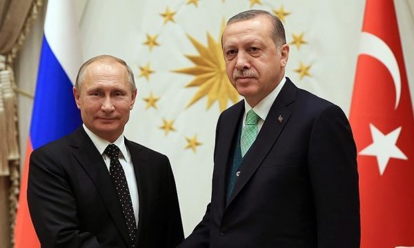Erdogan telefonon Putinin, zbulohen temat e diskutimit
