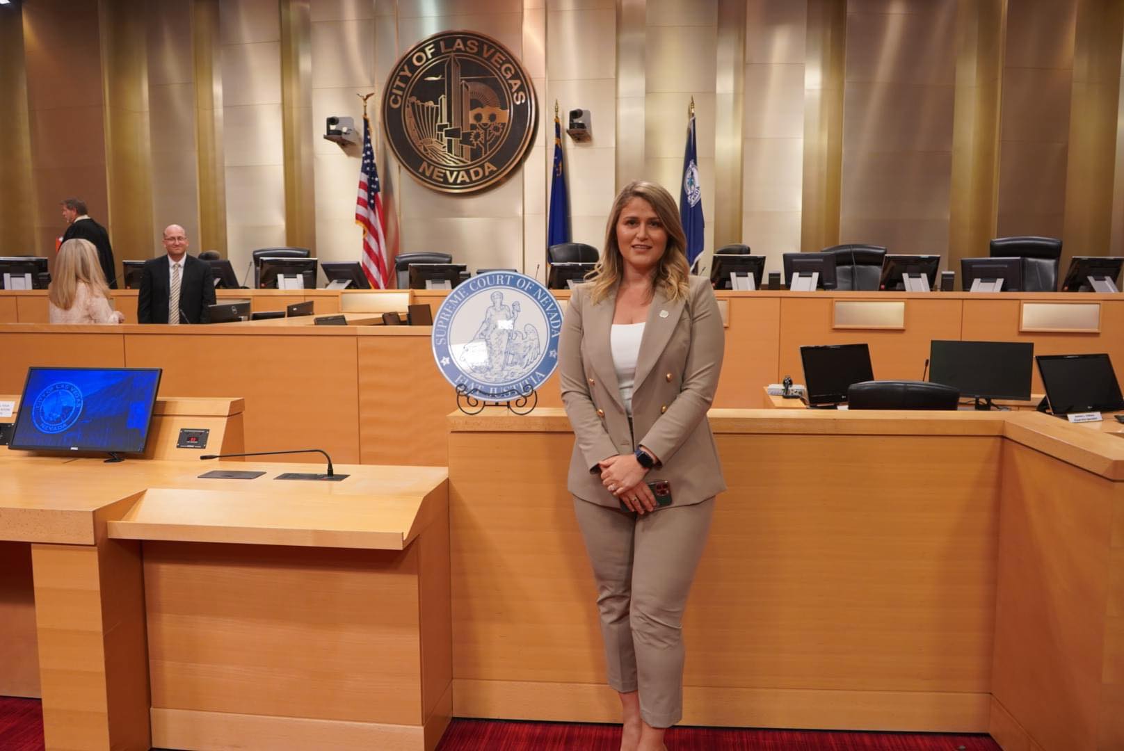 Emocionuese dhe shembull: Dafina Buçaj, vajza e dëshmorit të UÇK-së, bëhet avokate në ShBA