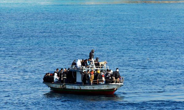 Fundoset anija me emigrantë në Mesdhe, 75 të zhdukur