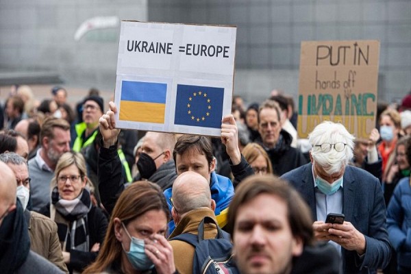 Franca: Anëtarësimi i Ukrainës në BE mund të zgjasë 15-20 vjet