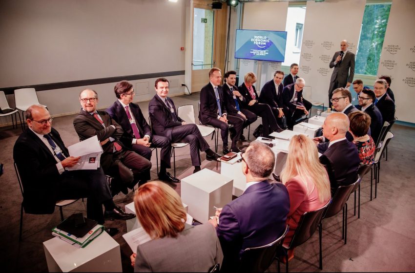 Kurti – Vuçiq përballen në Davos: Çka u fol aty, çka dihet deri tani