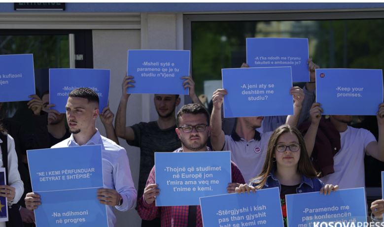 Studentët e Kosovës kërkojnë liberalizim të vizave
