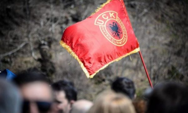 OVL e UÇK-së merr pjesë në protestën kundër vizitës së Trëndafilovës në Kosovë