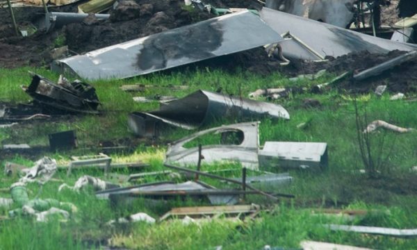 Pesë të vdekur nga rrëzimi i një avioni në Francë