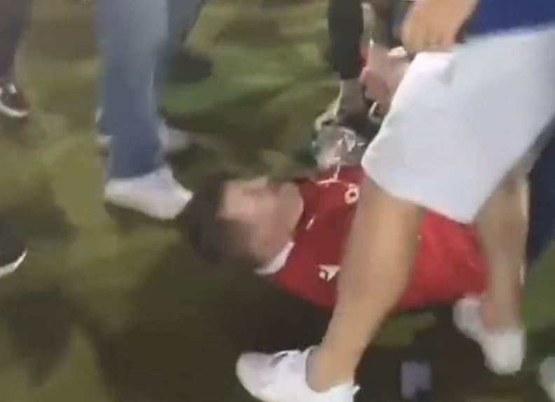Del video: Sulmuesi i Sheffield United sulmoi brutalisht një tifoz pas ndeshjes