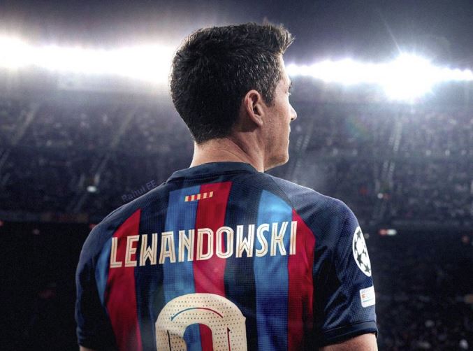 Agjenti i Lewandowskit ishte në zyret e Barcelonës, bleu 10 fanella me emrin e 9-shit polak