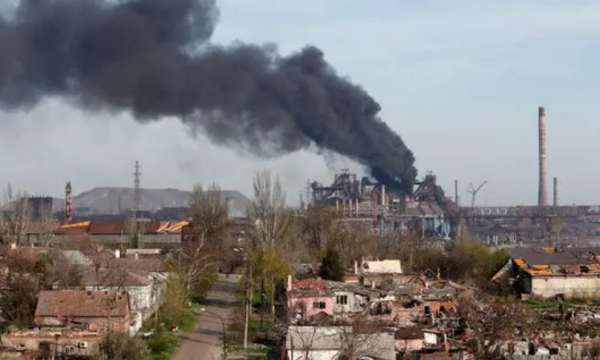 Bombardohet fabrika e çelikut në Mariupol, 12 të vrarë – mes tyre dy gra