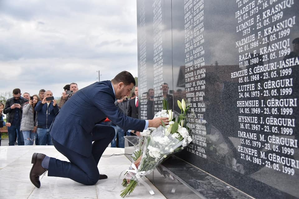 Krasniqi në Studime, kujton vrasjen e 116 civilëve të paarmatosur nga paramilitarët serbë