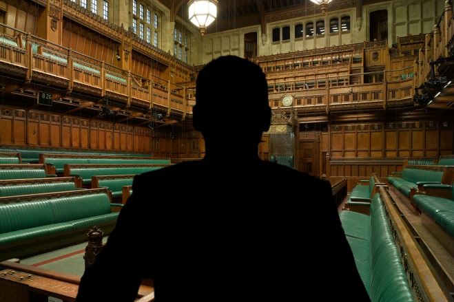 Arrestohet deputeti britanik për dyshime të sulmit seksual dhe përdhunimit