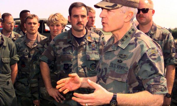 Fjalimi i gjeneralit Clark në vitin 1999: Millosheviq u bind që po humbiste