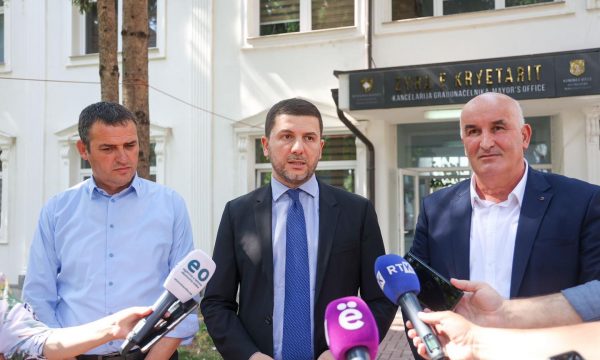 “Edhe lajm i mirë edhe i keq”, thotë Memli Krasniqi për marrëveshjen Kosovë – Serbi