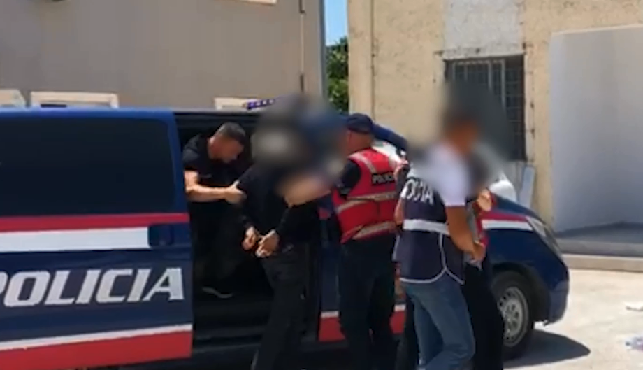 Arrestohen dy të rinj nga Kosova, shisnin drogë në lokalet e Dhërmiut