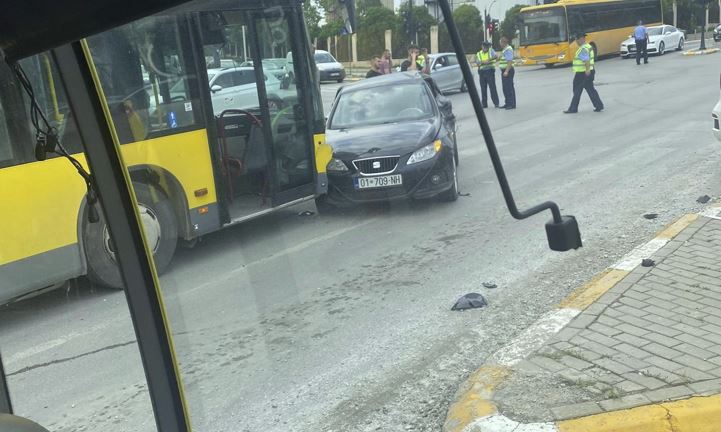 Gjashtë të lënduar nga aksidenti autobus-vetura në Prishtinë