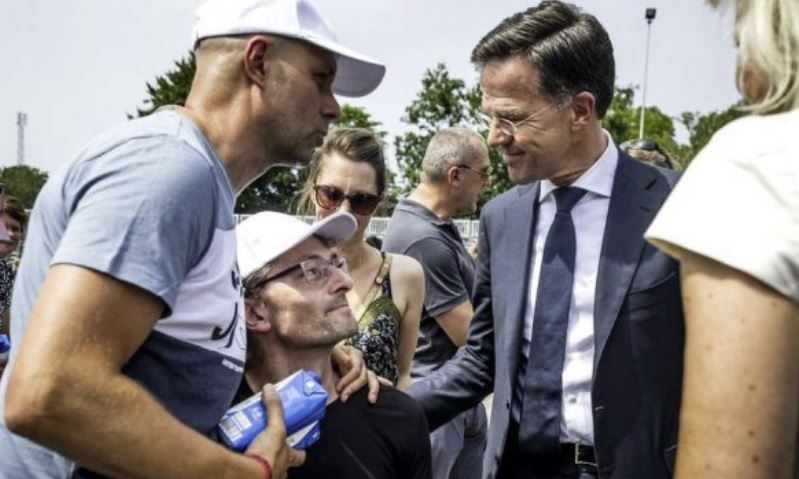 Qeveria holandeze u kërkon falje veteranëve të Srebrenicës