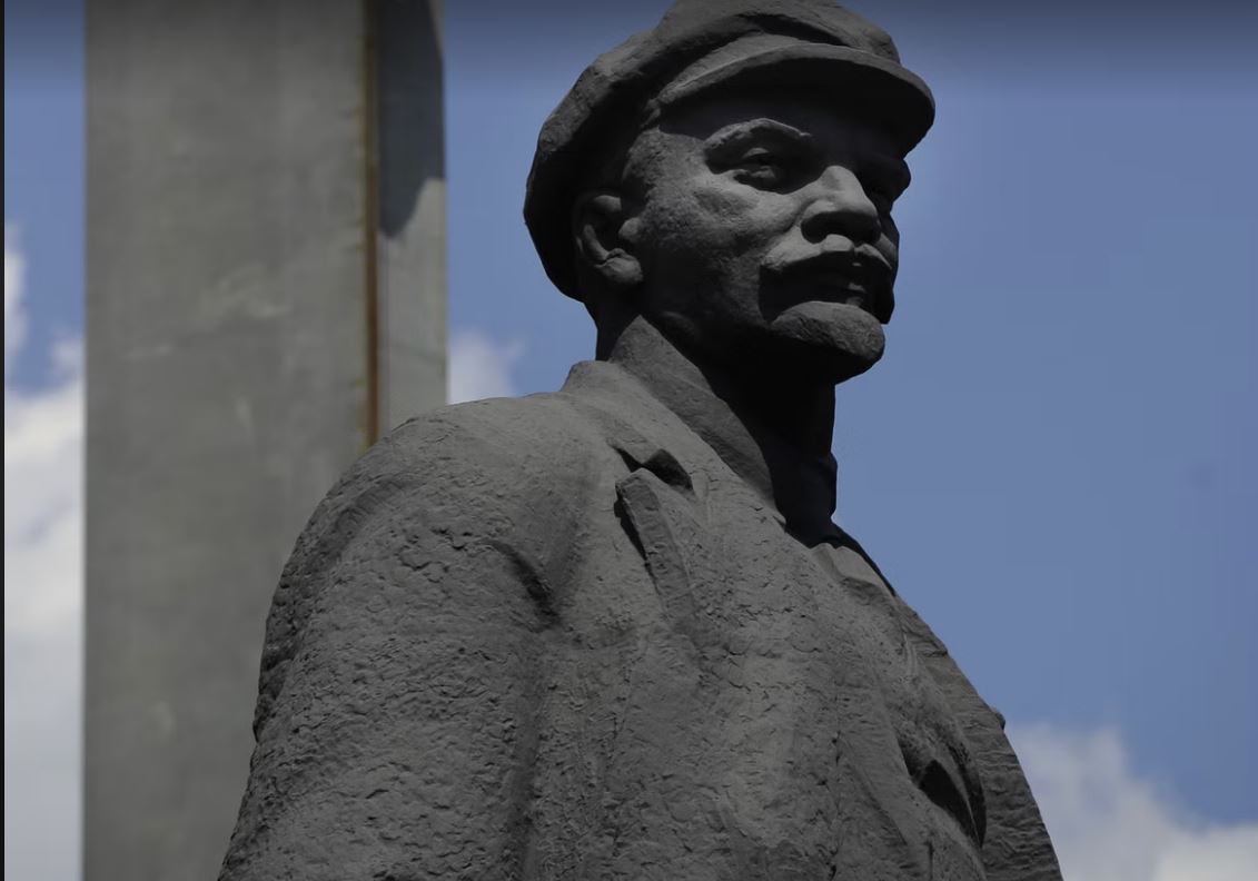 Lamtumirë Lenin: Finlanda largon statujën e revolucionarit rus teksa synon anëtarësimin në NATO