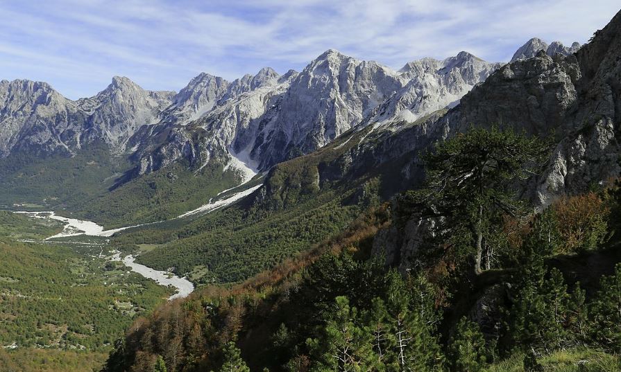 Alpinistët bllokohen në Valbonë: Njëri në pamundësi për të lëvizur, kërkohet ndërhyrja me helikopter