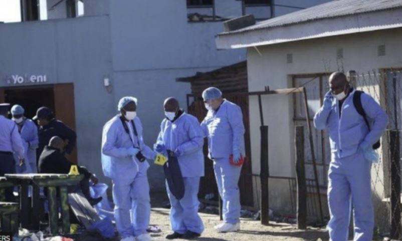 Tragjike: 22 të rinj vdesin në një klub nate në Afrikën e Jugut, policia nis hetimet
