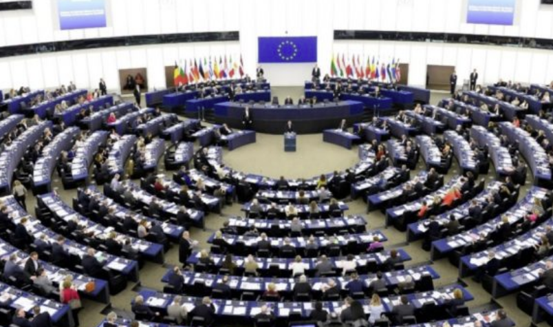 PE voton rezolutën për Kosovën të prezentuar nga Von Cramon: Thekson ‘nevojën për liberalizimin e vizave’
