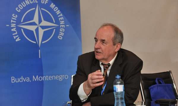 Bugajski: Nevojitet urgjentisht një rrugë drejt anëtarësimit në NATO për Kosovën dhe Bosnjën
