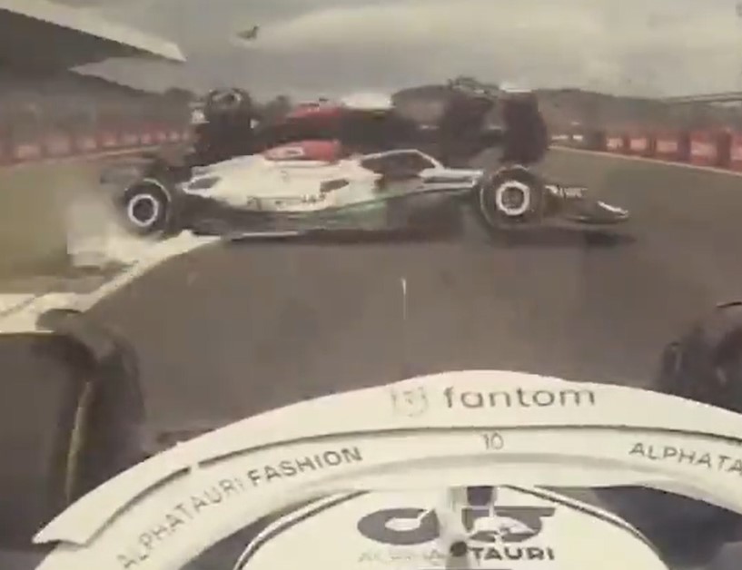 Pamje të reja: Aksident shumë i rëndë në garën e Formula 1, piloti dërgohet në spital