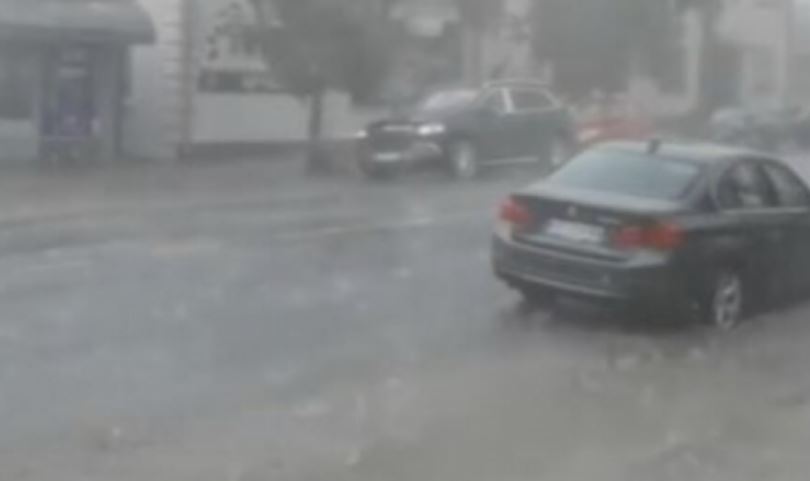 Stuhia godet Serbinë, përmbytje në zona të ndryshme të vendit