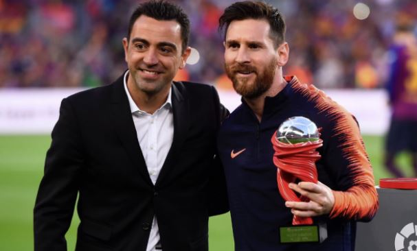 Xavi kërkon rikthimin e Messit te Barcelona, trajneri spanjoll ia tregon planin presidentit të klubit