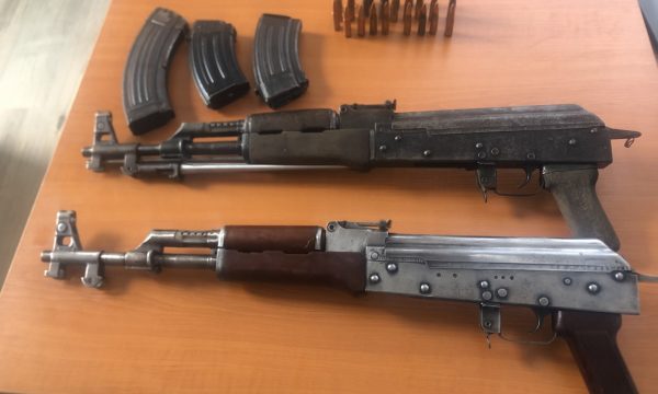 Bastisen dy stane në Bjeshkën e Junikut, policia gjen armë ilegale
