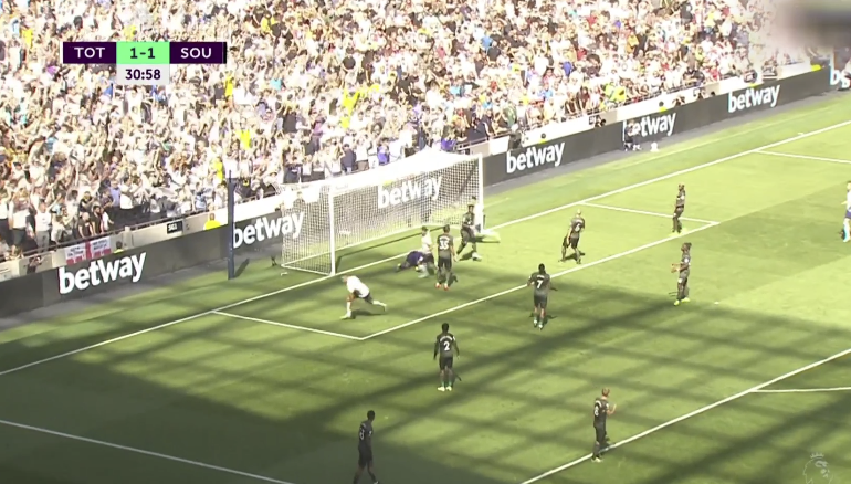 Tottenhami nuk po ndalet – Dier shënon gol të pabesueshëm me kokë
