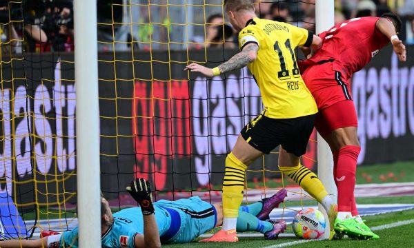 Dortmundi e fillon mbarë Bundesligën