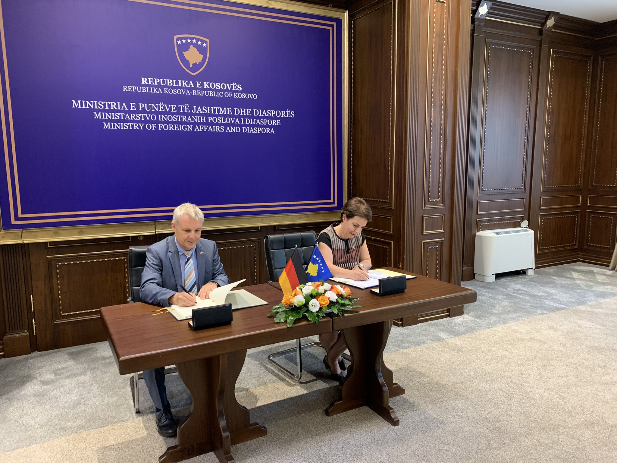 Gërvalla dhe Rohde nënshkruajnë marrëveshje për varret gjermane të luftës që ndodhen në Kosovë
