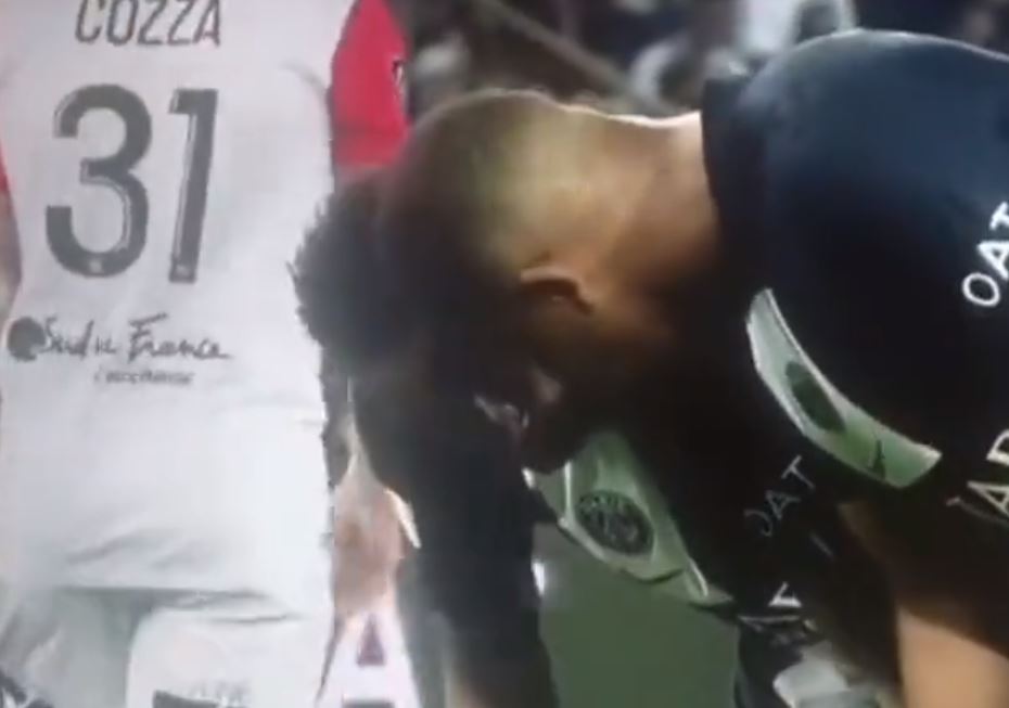 Publikohet video kur Mbappe ia kërkon penalltinë Neymarit pasi të parën e huqi