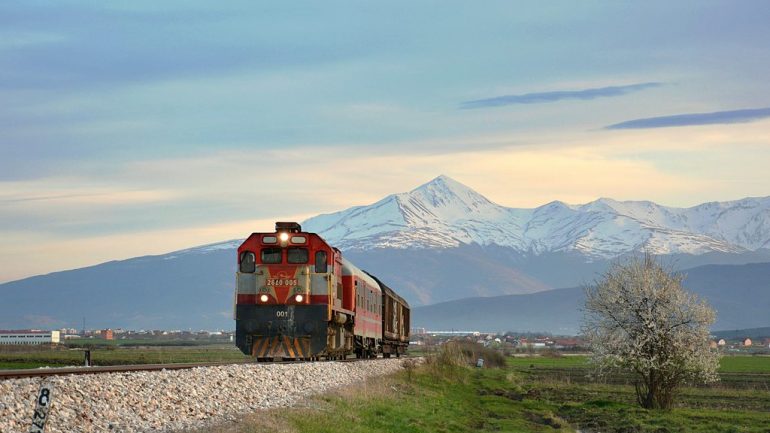 Hekurudha Prishtinë-Durrës kërkohet të jetë me dy linja