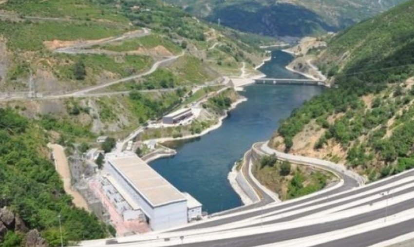 Energjia në Shqipëri: Privatët tejkalojnë korporatën shtetërore, prodhuan më shumë rrymë