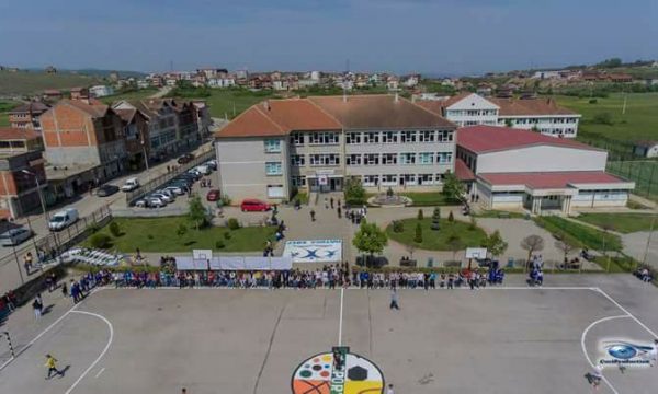 Gjimnazi në Malishevë vendos për vazhdimin e grevës – i gjithë kolektivi votuan “për”