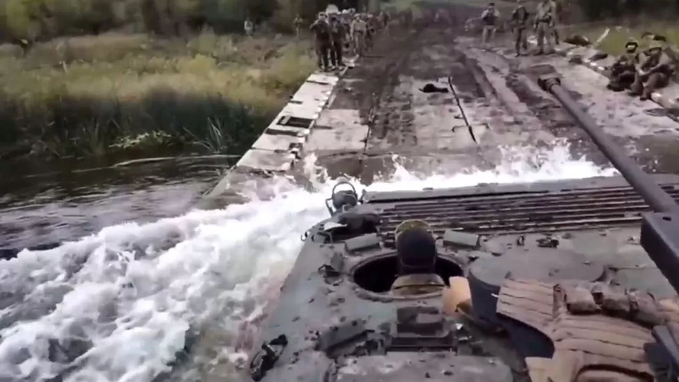 Ukraina vazhdon avancimin: Rikthen nën kontroll lumin kyç në vijën e frontit