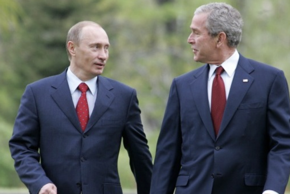 Nga arkivi: Kur Putini i thoshte Bushit: “Çfarë? George, Ukraina as shtet nuk është!”
