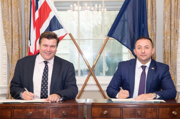 FSK nënshkruan me Ushtrinë britanike: Për të zbarkuar bashkë në misione ushtarake