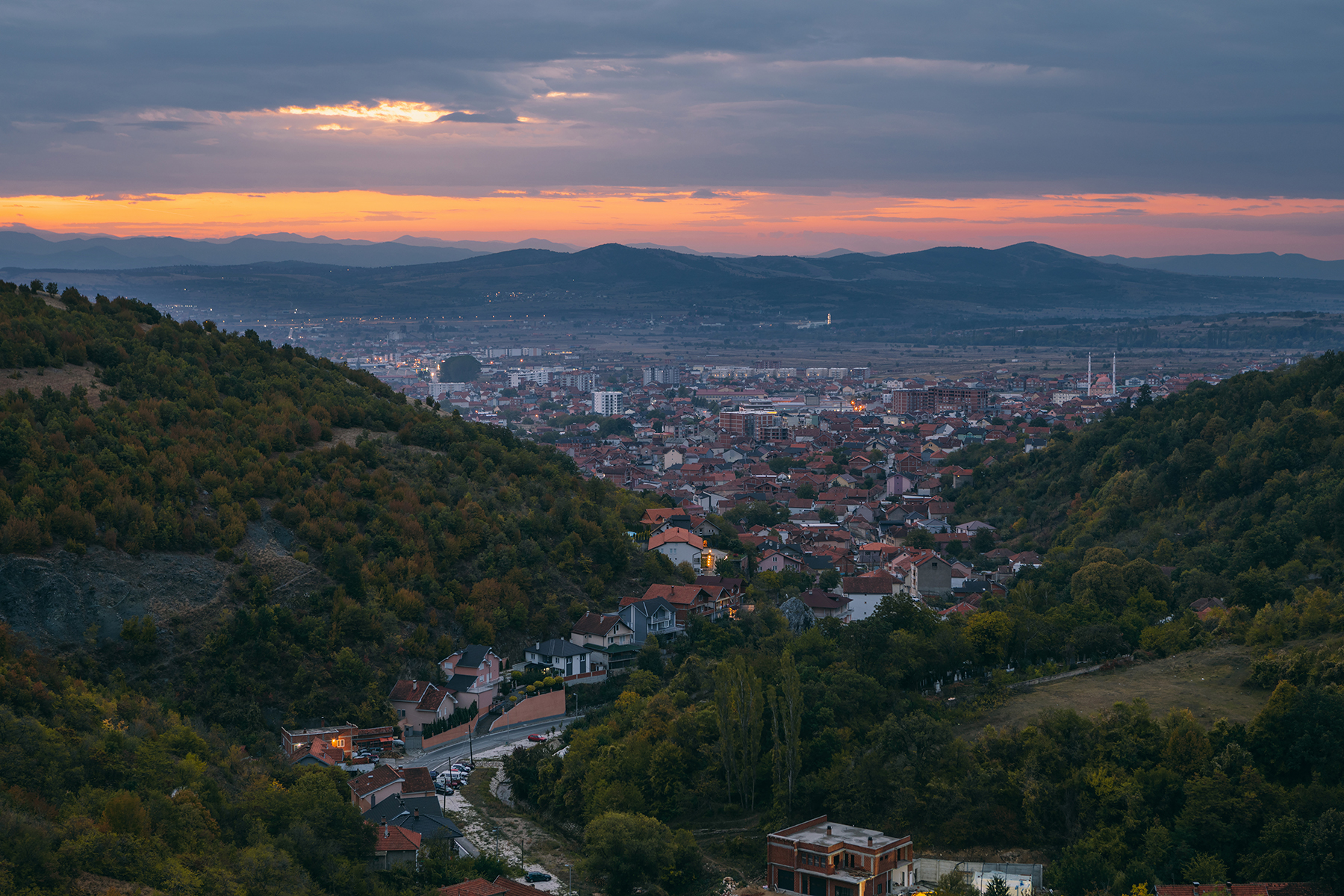 Shqiptarët e Luginës së Preshevës kërkojnë përfshirje në dialogun Kosovë-Serbi