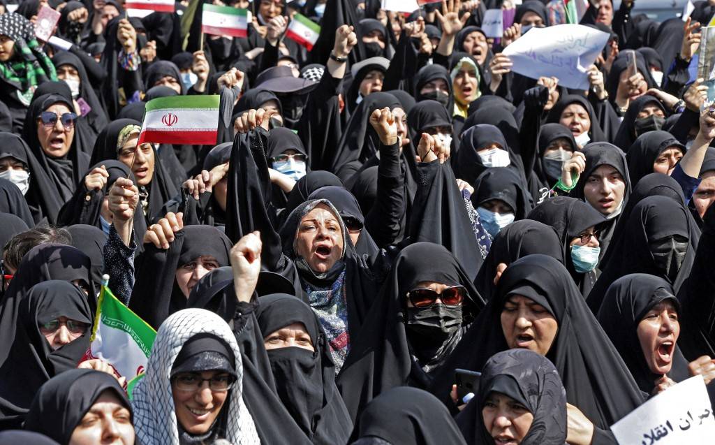 Të paktën 35 të vdekur në protestat për hixhabin në Iran, raportojnë mediat shtetërore