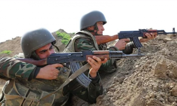 Vriten 100 ushtarë brenda natës në luftën Armeni-Azerbajxhan