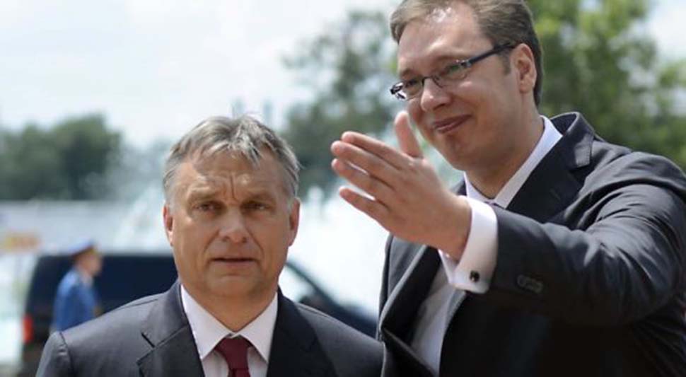 Kryeministri hungarez në Serbi, Vuçiq ia jep çmimin ‘Urdhëri i Republikës së Serbisë’