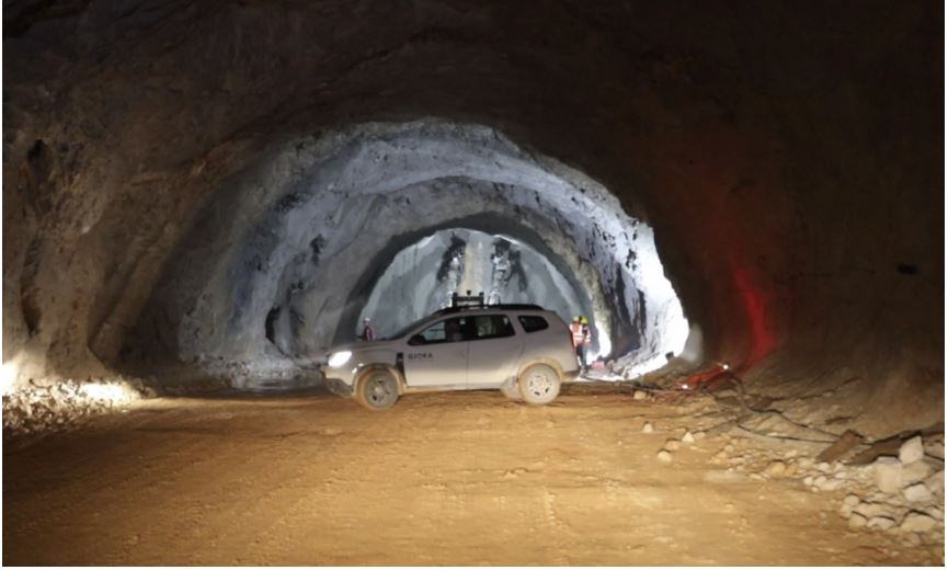 Punimet në Tunelin e Llogarasë hasin në shpella karstike, mbi 3 km të hapura