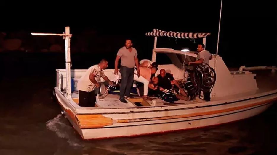 Dhjetëra të vdekur pasi një varkë emigrantësh u fundos në brigjet e Sirisë